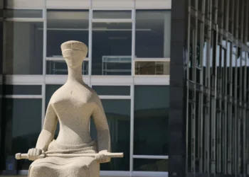 Fachin será o primeiro a votar em sessão histórica do STF; entenda rito