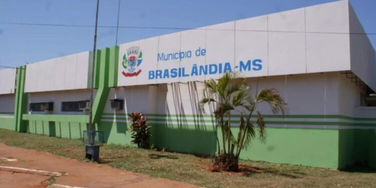 Prefeitura de Brasilândia abre processo seletivo com salários de até R$ 17,7 mil