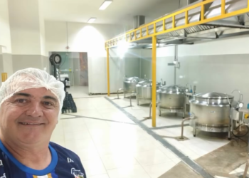Fiscalização e merenda escolar: Vereador Sapo visita Cozinha Piloto de Chapadão do Sul e reúne demandas dos servidores