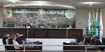 Legislativo municipal: Câmara de Alcinópolis aprova crédito especial por unanimidade e inicia leitura da LOA 2027