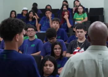 Cidadania e juventude: Câmara Municipal de Coxim lança projeto Parlamento Jovem na Escola Estadual Padre Nunes