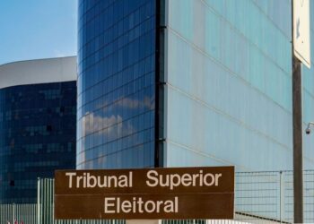 Após fake news, TSE forma maioria para tirar posts sobre Nossa Senhora do ar