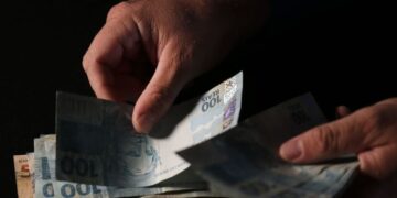 Bancos começam a devolver R$ 1,3 bilhão deixado por apostadores em bets