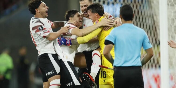 Flamengo perde três pênaltis, cai diante do Estudiantes e está fora da Libertadores