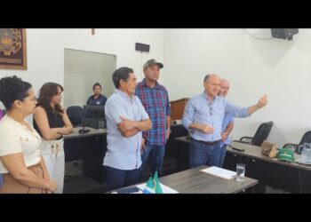 Mochi fica fora da Assembleia e deixa uma pergunta para Pedro Gomes: quem fará o mesmo pela cidade?