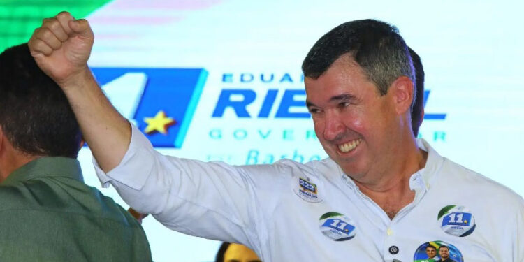 Eduardo Riedel é reeleito governador de Mato Grosso do Sul com mais de 67% dos votos