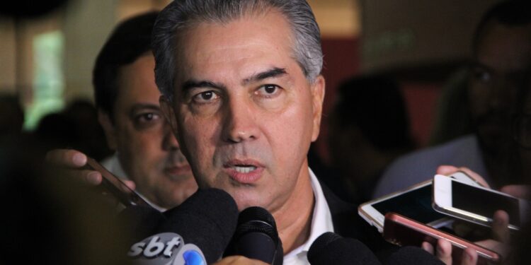 Reinaldo critica gastos e alerta para a urgência das reformas: “Sem investimento o país para”