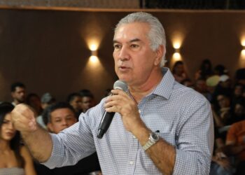 Reinaldo diz que Brasil pede socorro e  aposta em Flávio para mudar o rumo do país