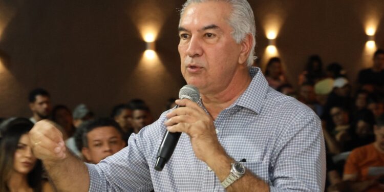 Reinaldo diz que Brasil pede socorro e aposta em Flávio para mudar o rumo do país