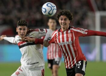 Tudo aberto: Flamengo suporta pressão do Estudiantes na Argentina e decide vaga na final no Maracanã