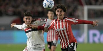 Tudo aberto: Flamengo suporta pressão do Estudiantes na Argentina e decide vaga na final no Maracanã