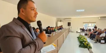 Infraestrutura e limpeza urbana: Presidente da Câmara de Costa Rica solicita aquisição de minicarregadeira para a frota municipal