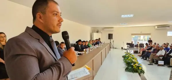 Infraestrutura e limpeza urbana: Presidente da Câmara de Costa Rica solicita aquisição de minicarregadeira para a frota municipal