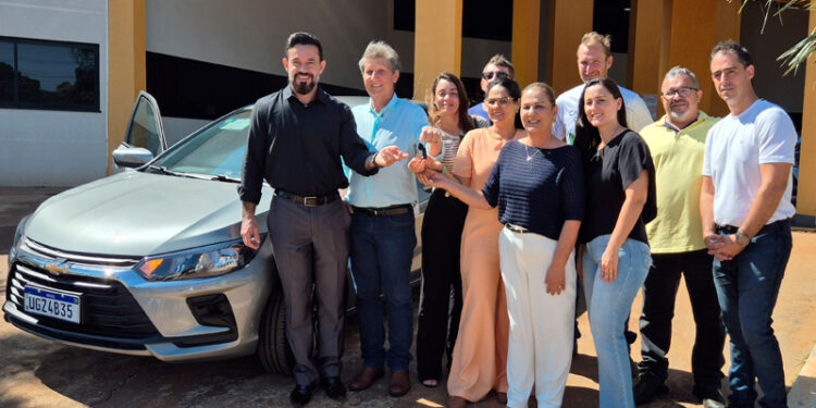 Infraestrutura e saúde: Gestão de Chapadão do Sul investe R$ 527 mil na entrega de van adaptada e novos veículos para a frota municipal