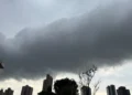 Frente fria mantém tempo chuvoso e clima ameno em MS neste sábado