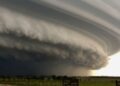 Ciclone extratropical deve se formar no Sul e 13 estados entram na rota de temporais