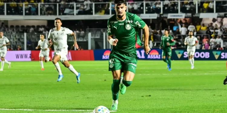 Palmeiras tropeça diante do Santos, São Paulo perde e Bragantino goleia na 33ª rodada do Brasileirão