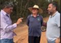 Prefeito Weliton Guimarães percorre estradas rurais, acompanha serviços e ouve produtores em Alcinópolis