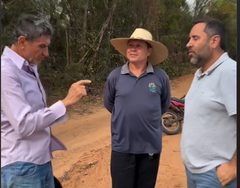 Prefeito Weliton Guimarães percorre estradas rurais, acompanha serviços e ouve produtores em Alcinópolis